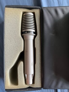 AKG D200E Microphone