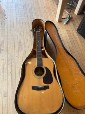 Morris W-30 Light Headstock
