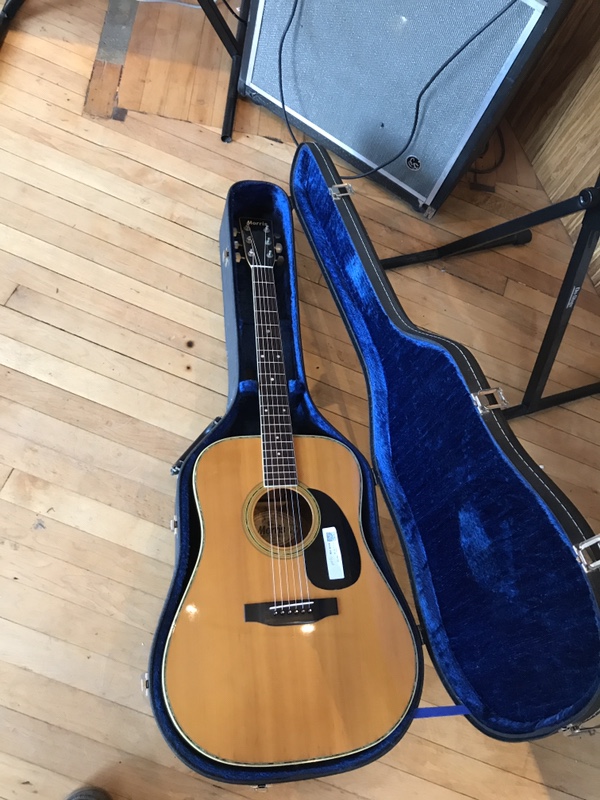 Morris W-30 dark headstock