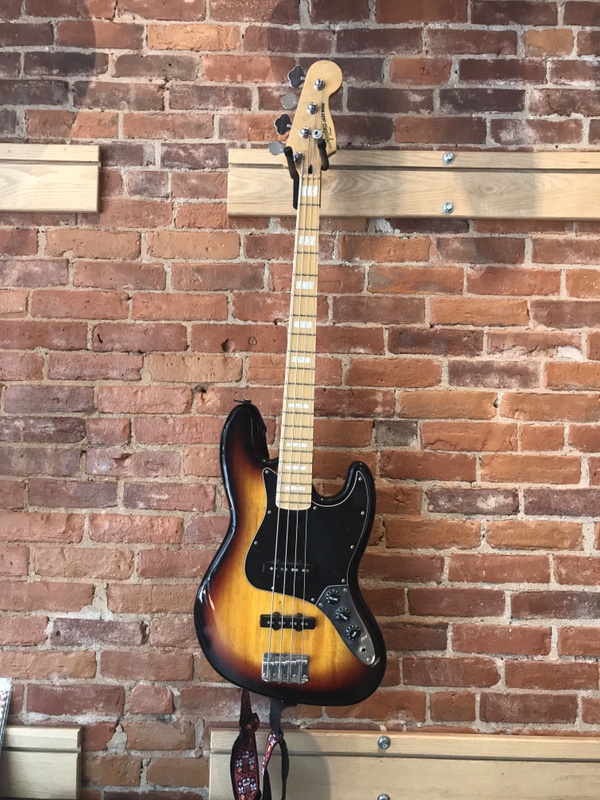 Squier Jazz Bass