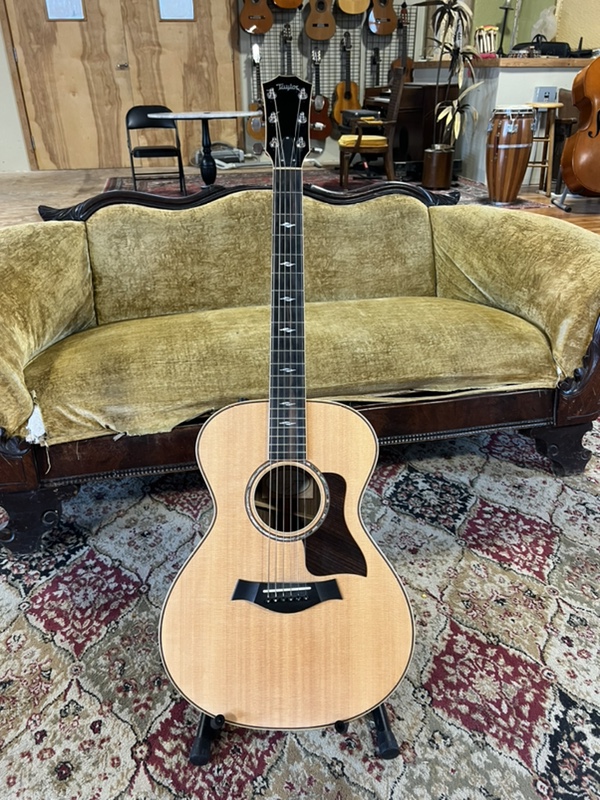 Taylor 812e
